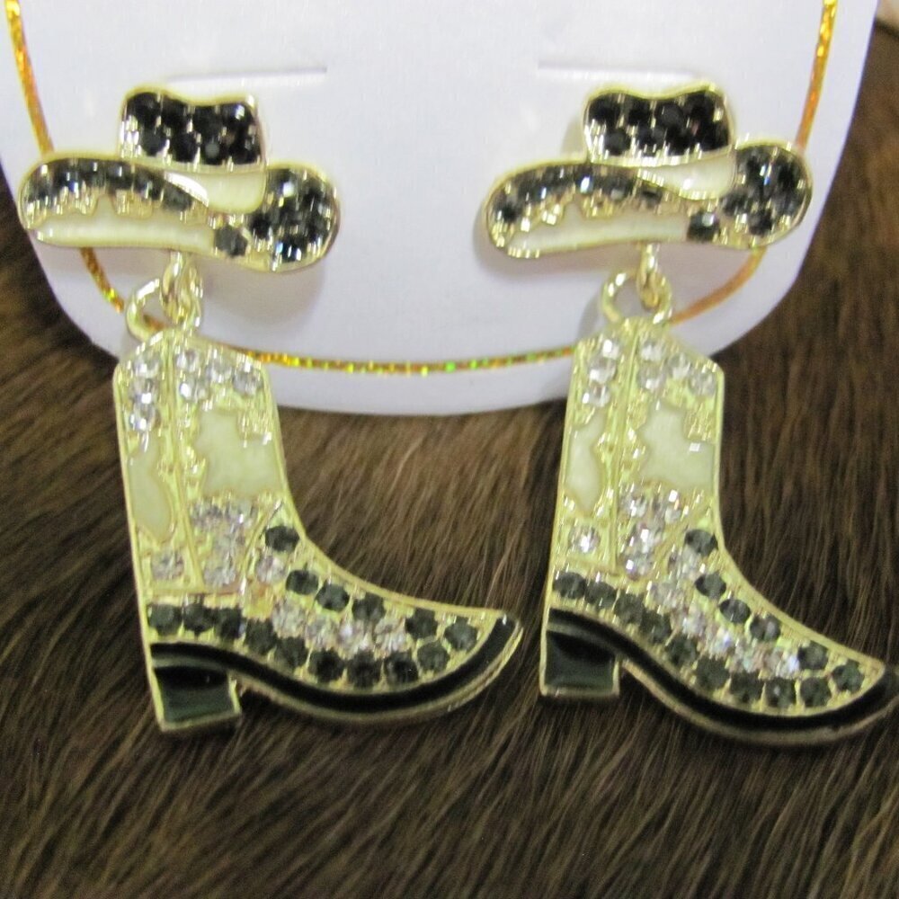 COWGIRL HATS & BOOTS EARRINGS LOTS OF BLING - Picture 4 of 6
